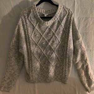 Time and Tru Light Gray Sweater